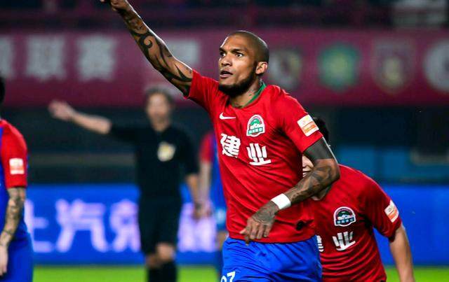 卡兰加进球助球队险胜 河南能否进争冠组还需看他