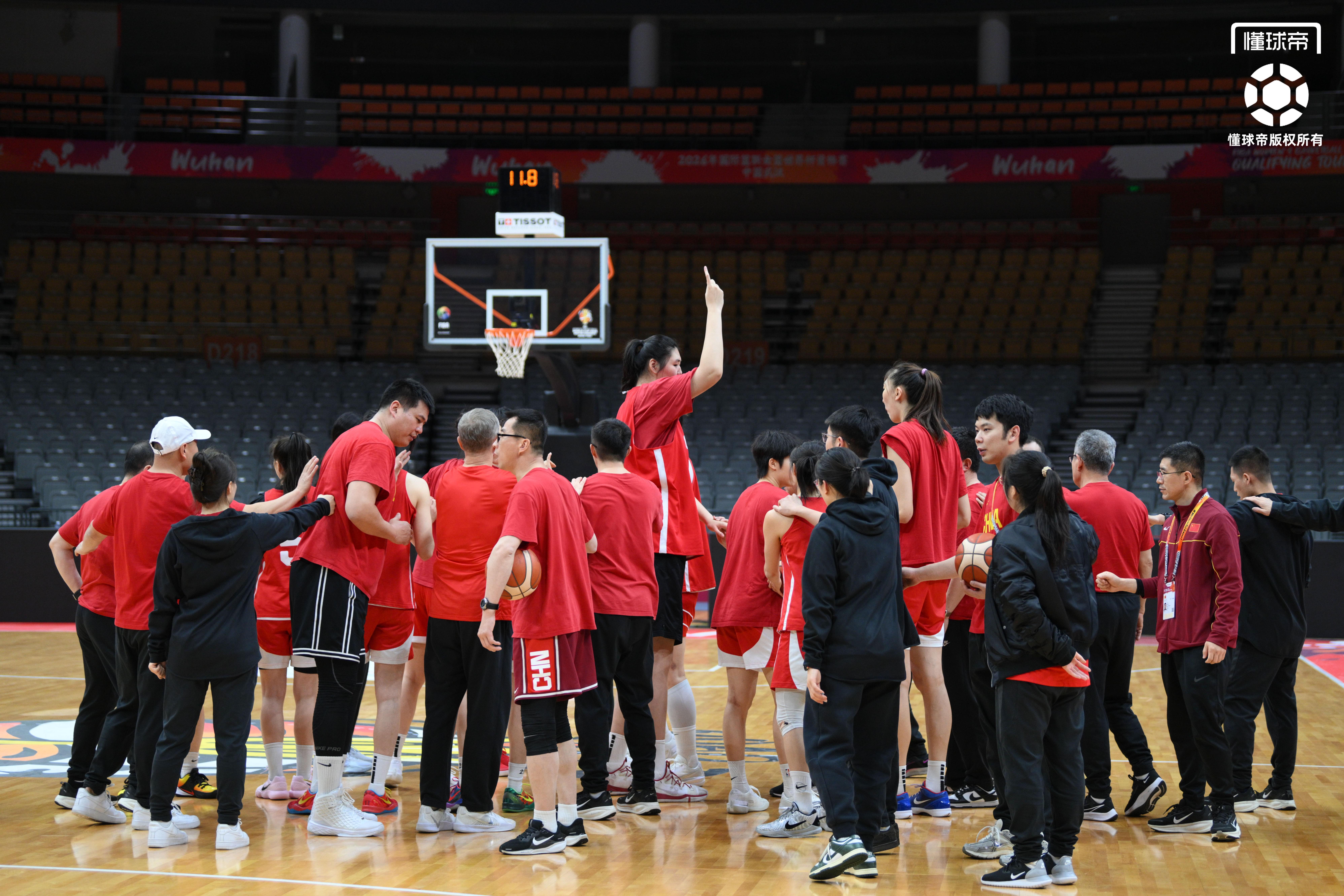 世界杯手机高清观看入口-中国女篮世预赛最后一练，王治郅到场观看&amp;amp;全队精神饱满
